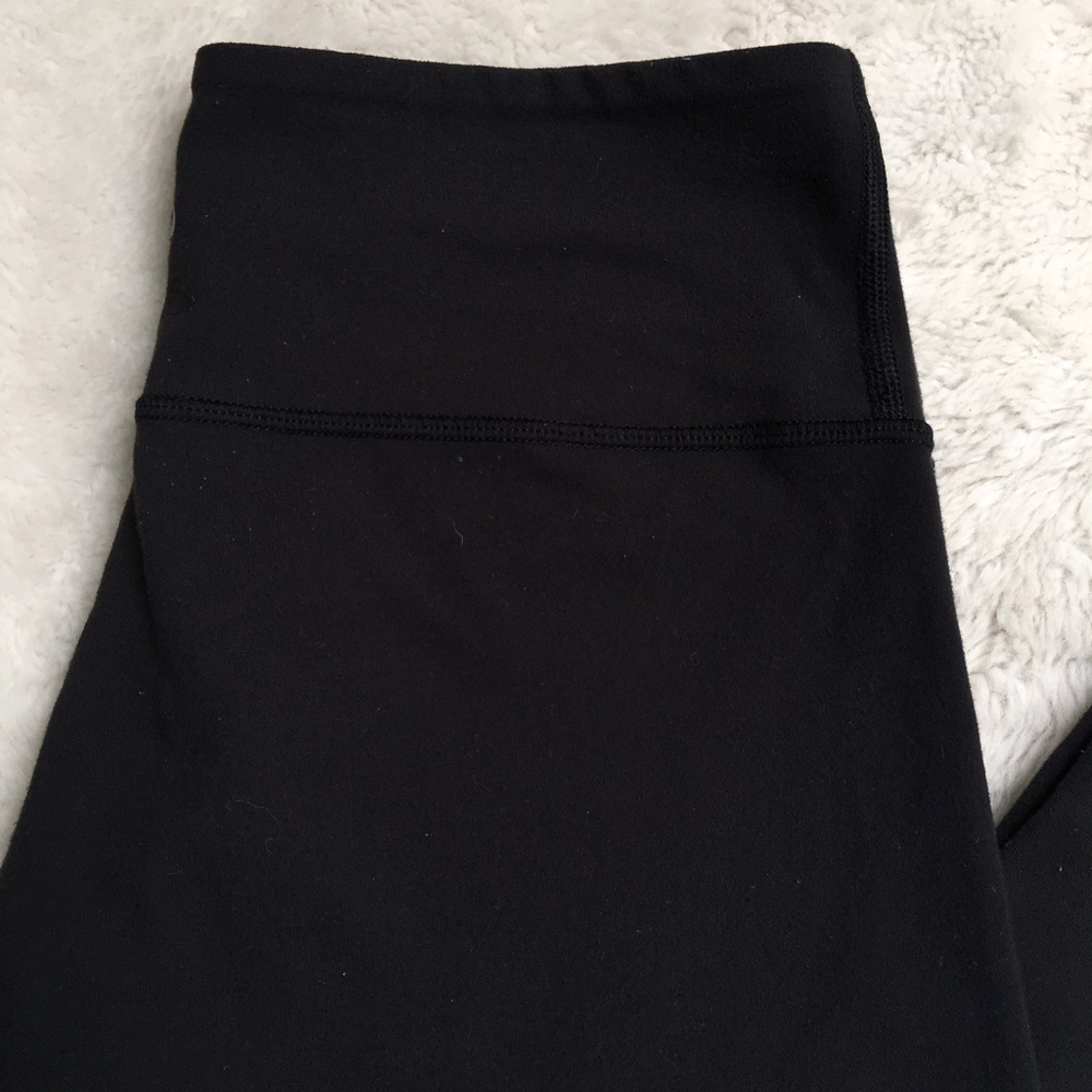 Lululemon Wunder Under Black Crop Pants Size 8 - Picture 3 of 7